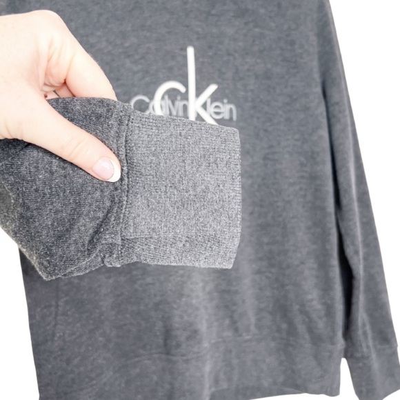 Calvin Klein Women's Charcoal Gray Crewneck Sweatshirt with CK Logo - Picture 7 of 16